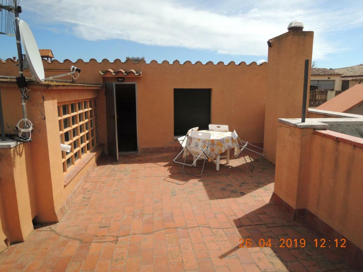 Apartament Jasmine Appartamento Besalú Esterno foto
